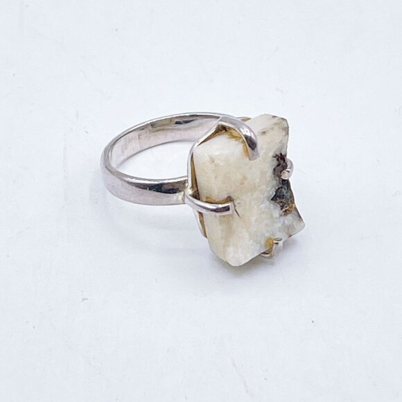 925 Sterling Silver Raw White Stone Ring 8 - Picture 1 of 6